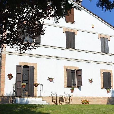 Bed and Breakfast Antico Casale Fossacieca Чивитанова-Марке Экстерьер фото