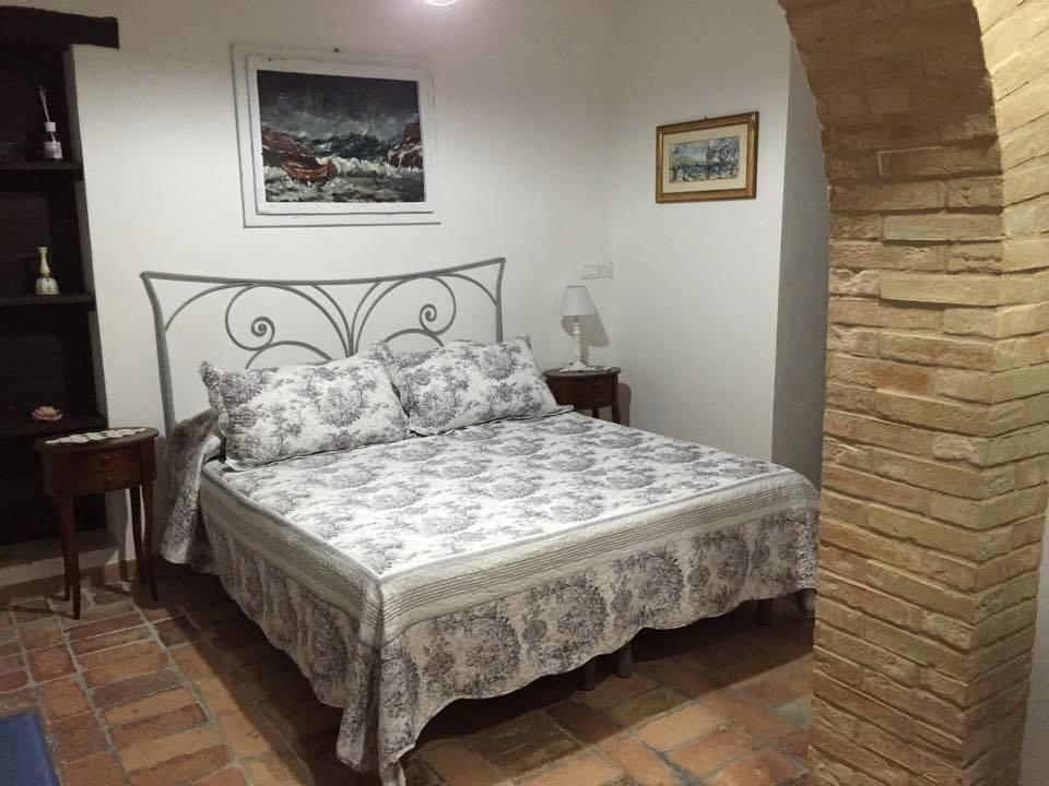 Bed and Breakfast Antico Casale Fossacieca Чивитанова-Марке Экстерьер фото